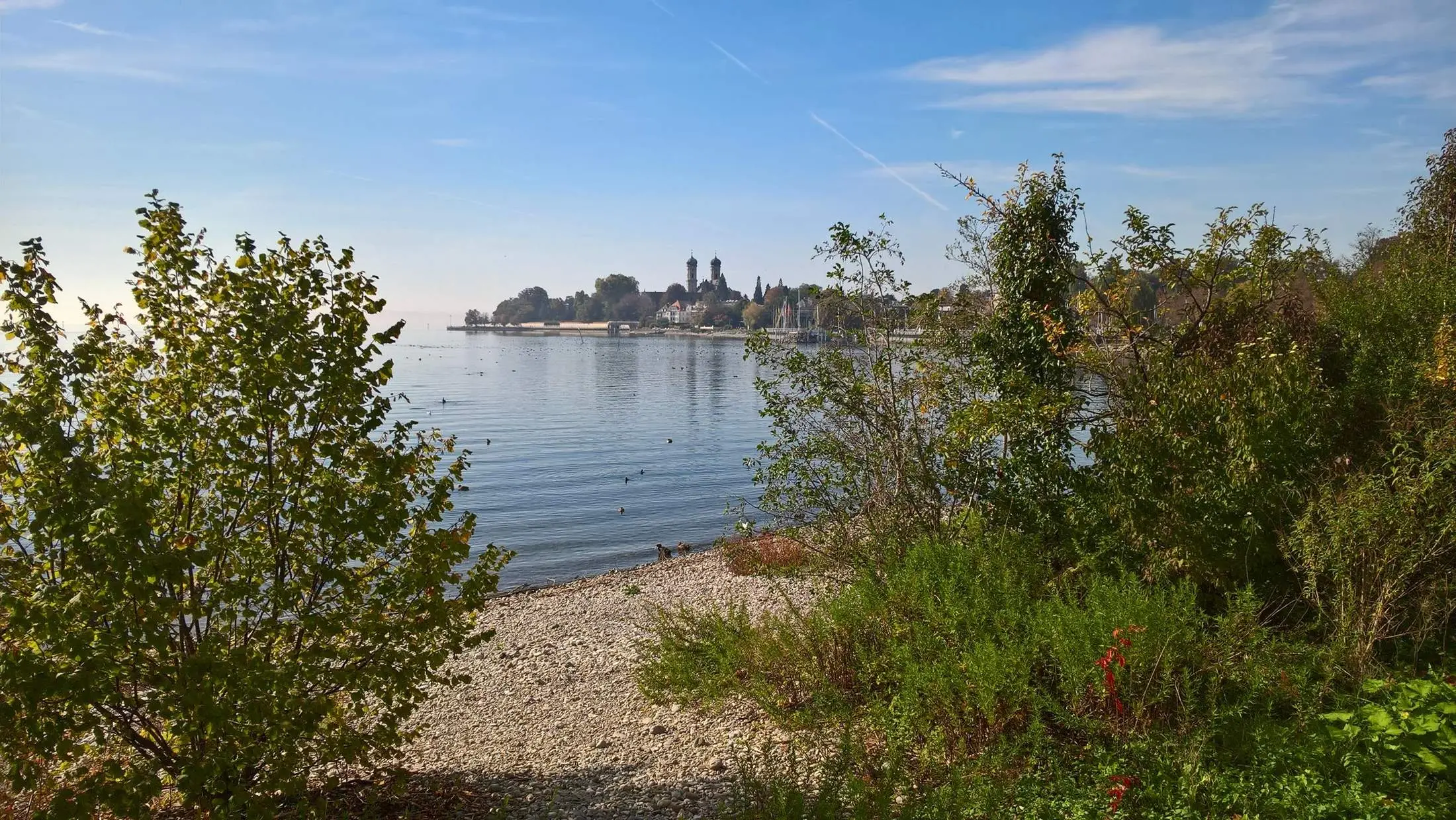 Blick auf die Schlosskirche in Friedrichshafen — Stadt der SWR-Besichtigung.