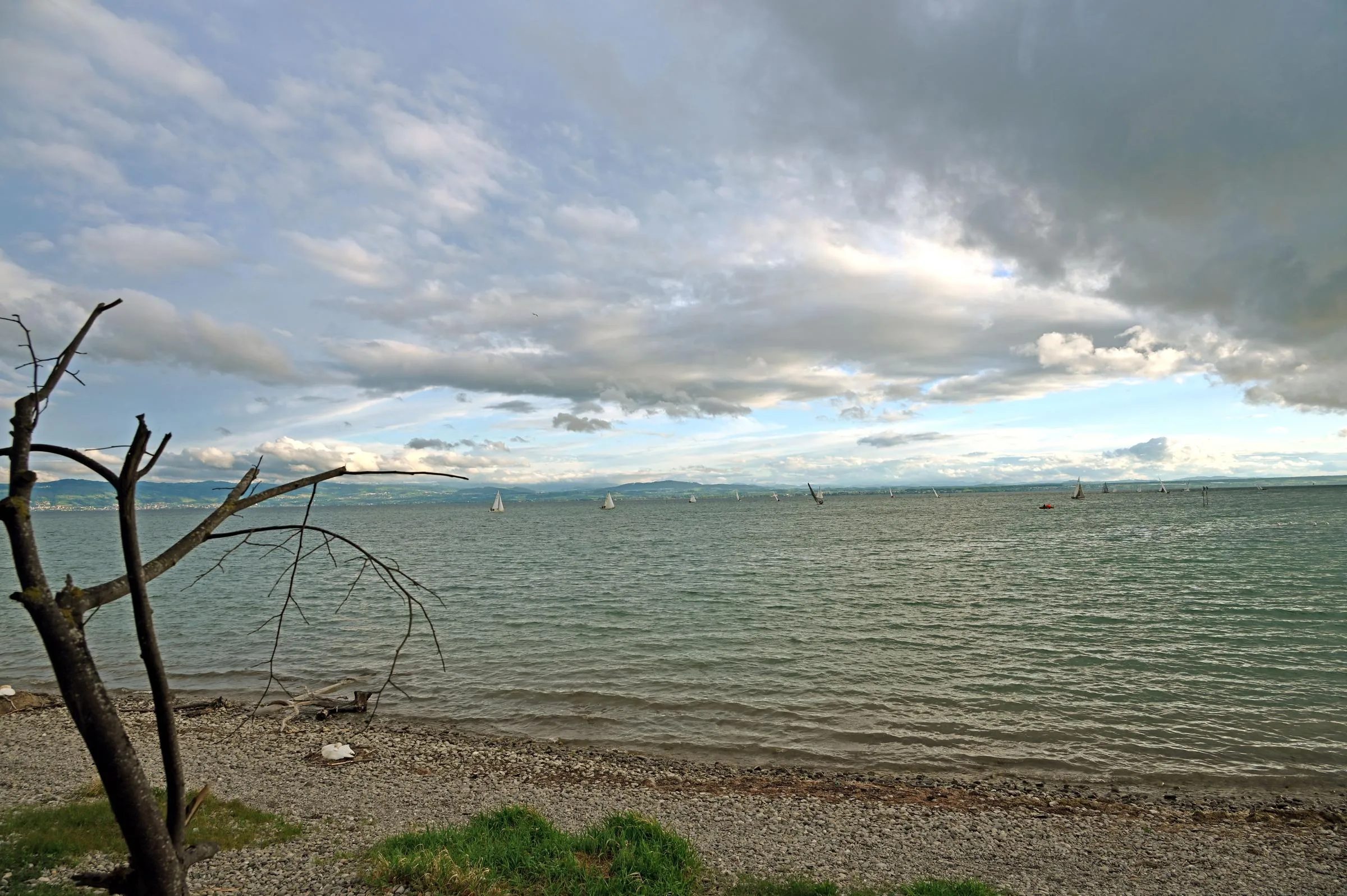 Blick über die Uferpromenade von Friedrichshafen — Stadt des 40. Stiftungsfests.